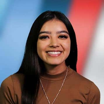 Elaine  Flores 