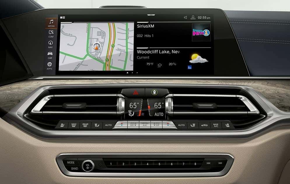 BMW X7 Technology