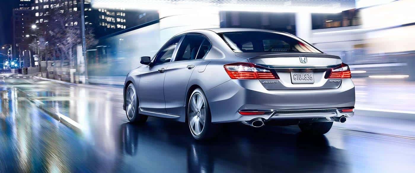 2017 Toyota Camry vs.