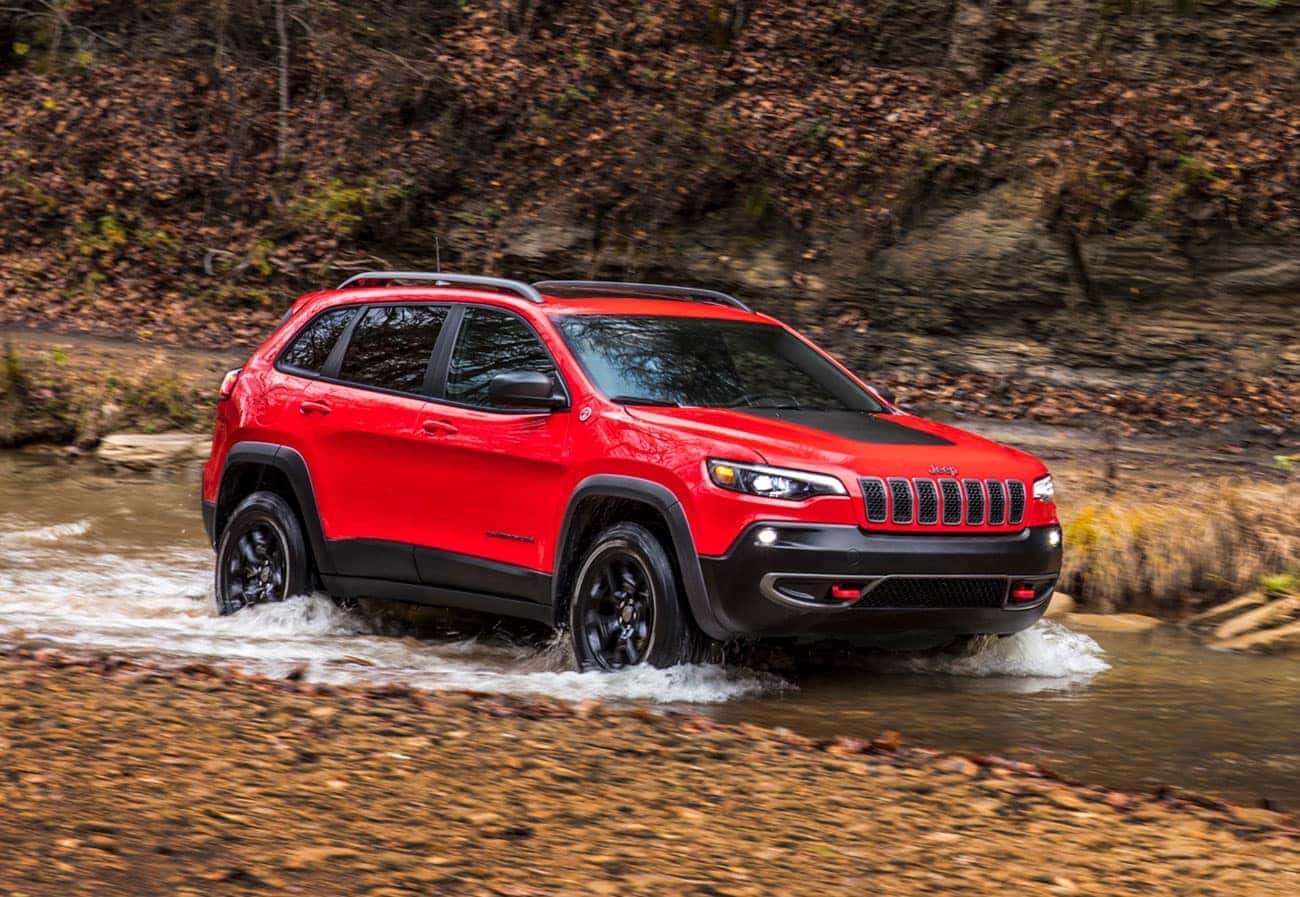 silver grey jeep crossover